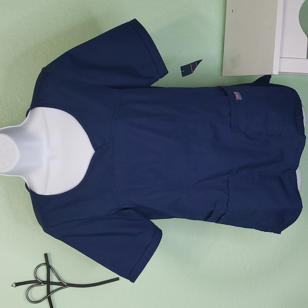 CHEROKEE scrub top